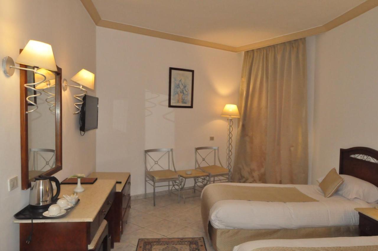 Dexon Roma Hotel Hurghada Exteriör bild