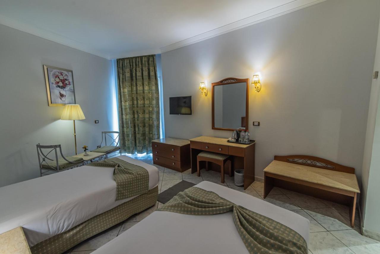 Dexon Roma Hotel Hurghada Exteriör bild
