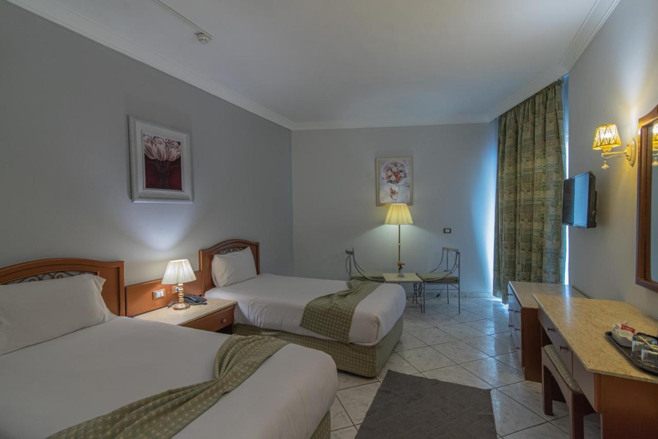 Dexon Roma Hotel Hurghada Exteriör bild